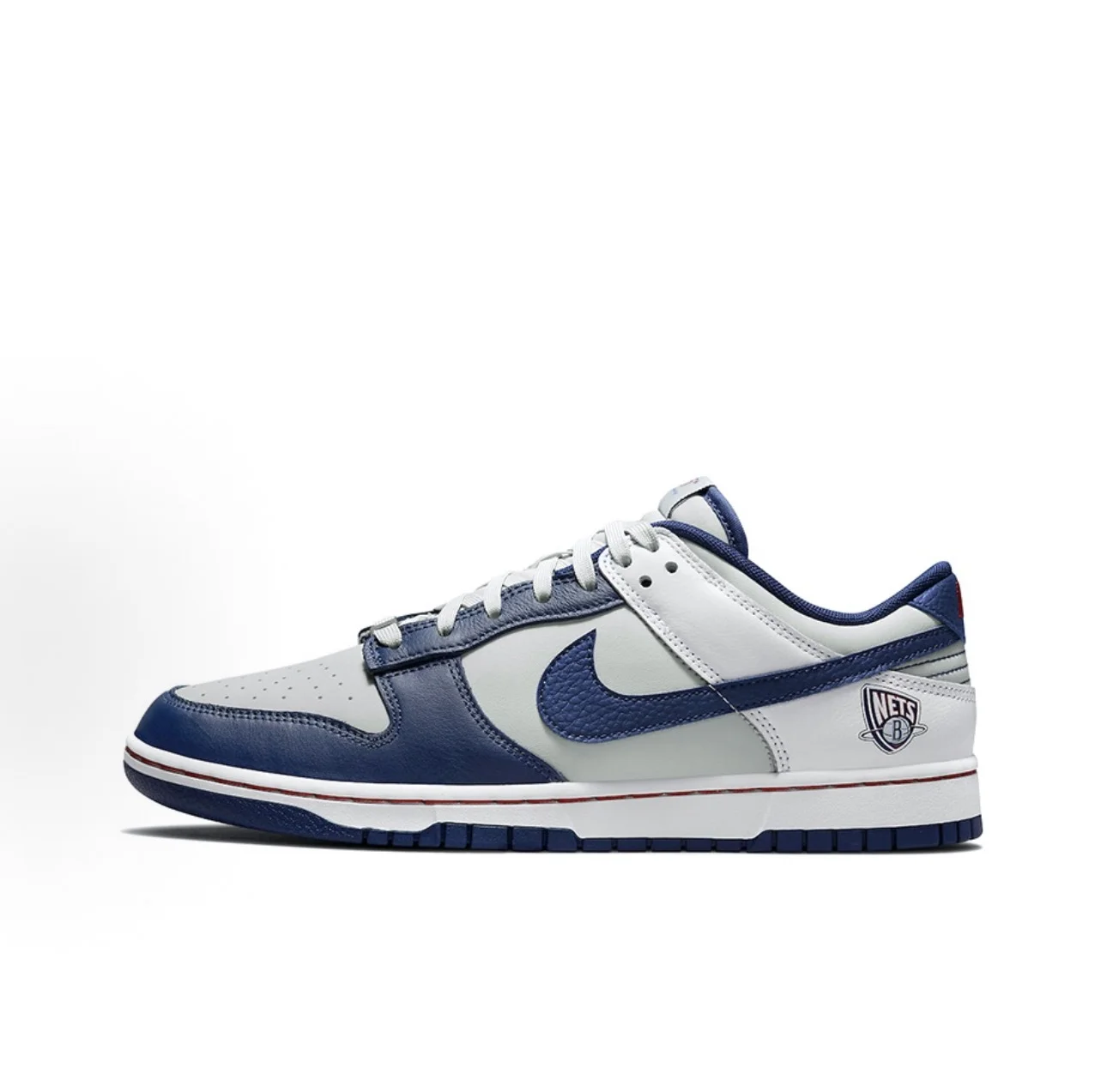 NBA × Nike Dunk Low EMB「布魯克林籃網」（75 週年）