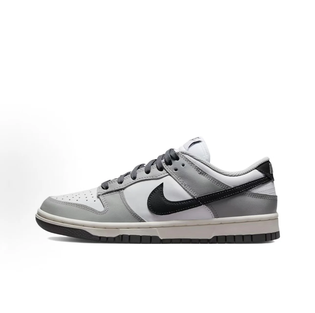 Nike Dunk Low「Light Smoke Grey」