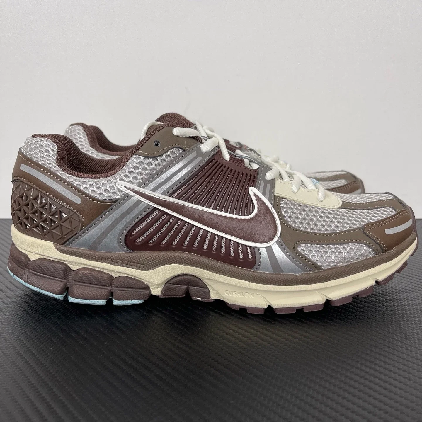 Nike Zoom Vomero 5 褐色