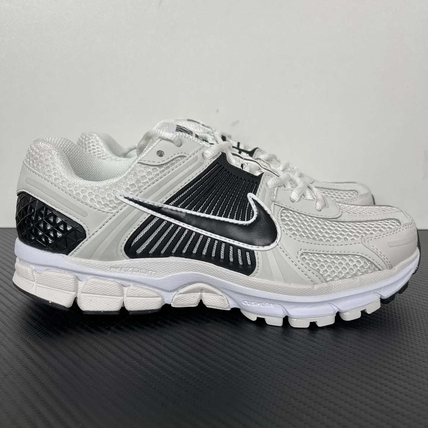 Nike Zoom Vomero 5 黑白熊貓