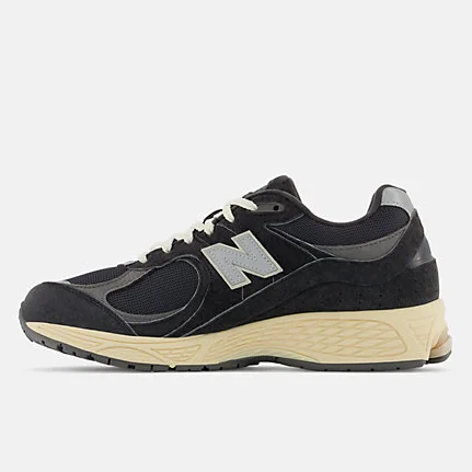 New Balance 2002R 灰碳色